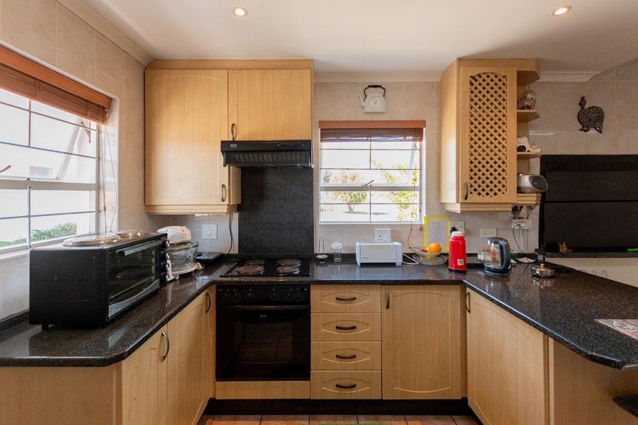 3 Bedroom Property for Sale in Skiathos Western Cape